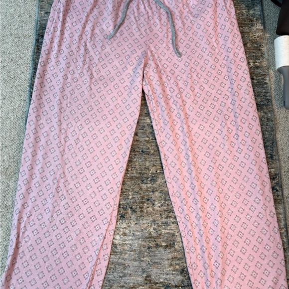 Cuddl Duds Pink and Gray Pajama Set - Picture 14 of 15